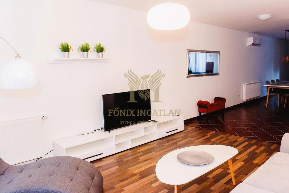 Modern luxuslakás Hévíz szívében – Befektetésre és otthonnak is tökéletes!