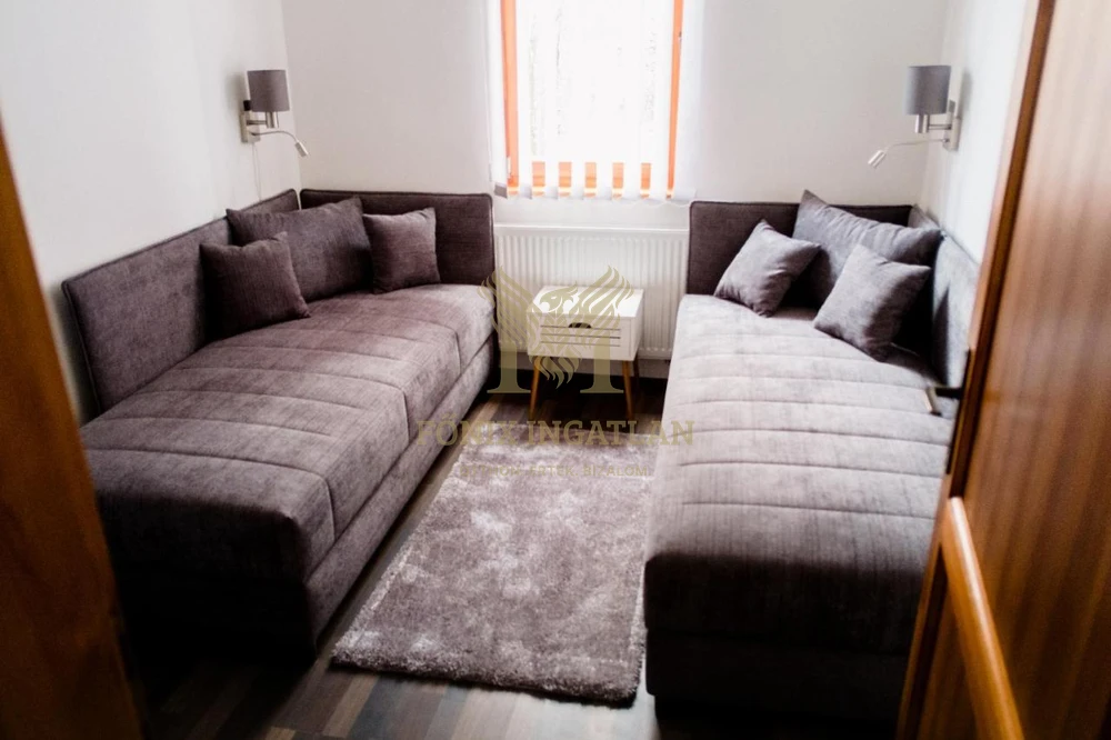 Modern luxuslakás Hévíz szívében – Befektetésre és otthonnak is tökéletes!