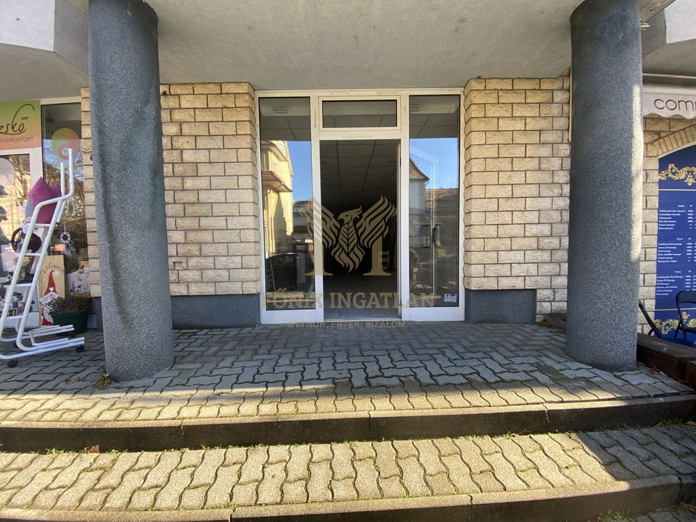 Eladó üzlethelyiség Hévíz sétálóutcájában!  