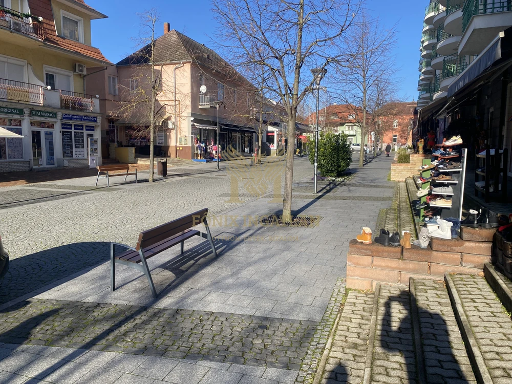 Eladó üzlethelyiség Hévíz sétálóutcájában!