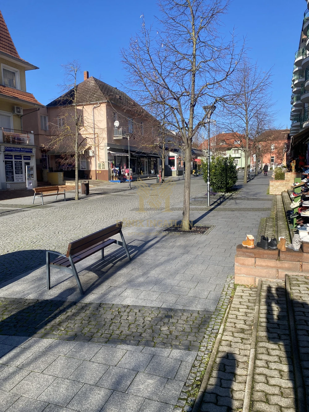 Eladó üzlethelyiség Hévíz sétálóutcájában!