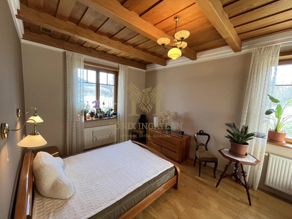 TÓPARTI LUXUS VILLA VARSÁDON