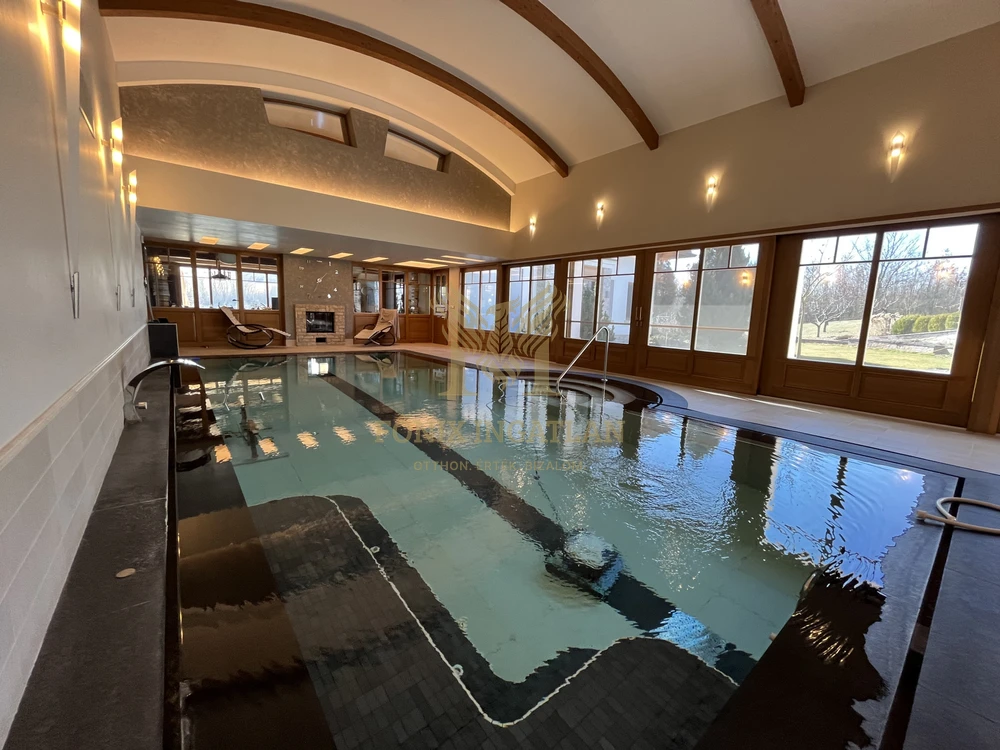TÓPARTI LUXUS VILLA VARSÁDON