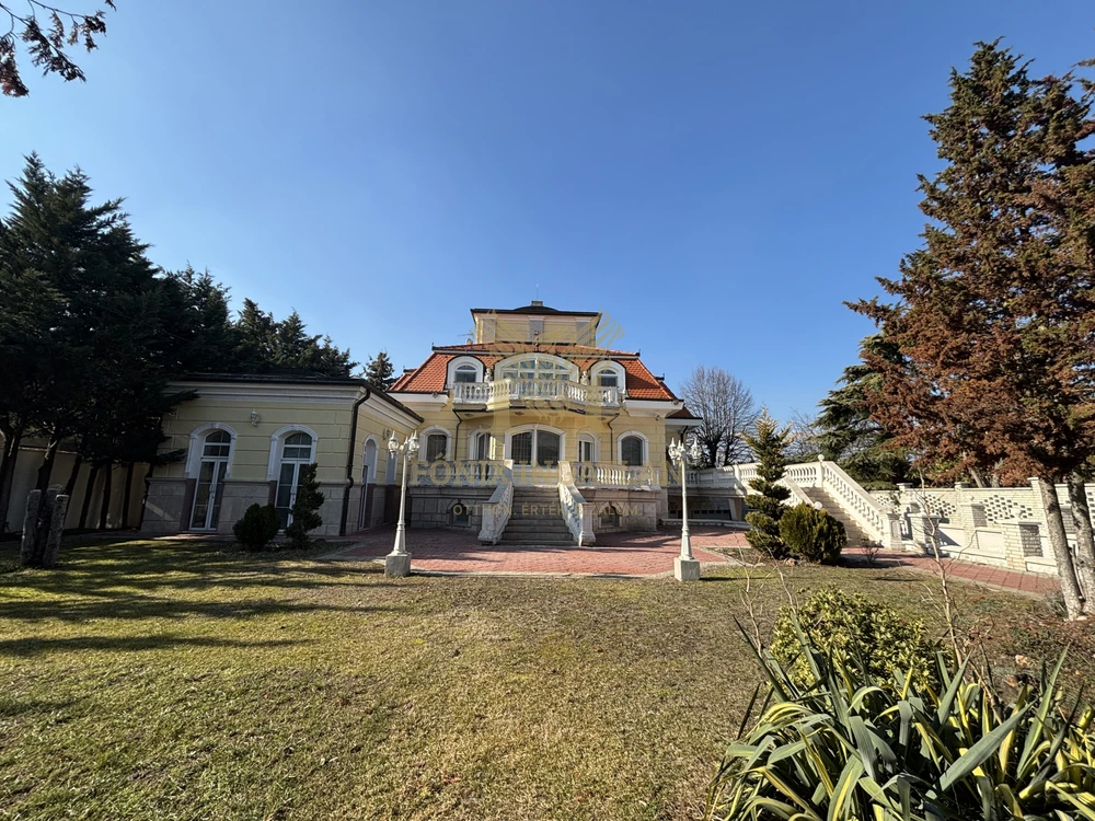 Luxus villa Dunakeszin VONZÓ ÁRON