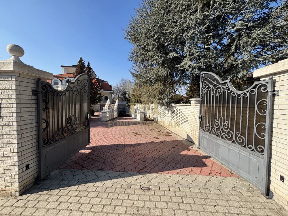 Luxus villa Dunakeszin VONZÓ ÁRON