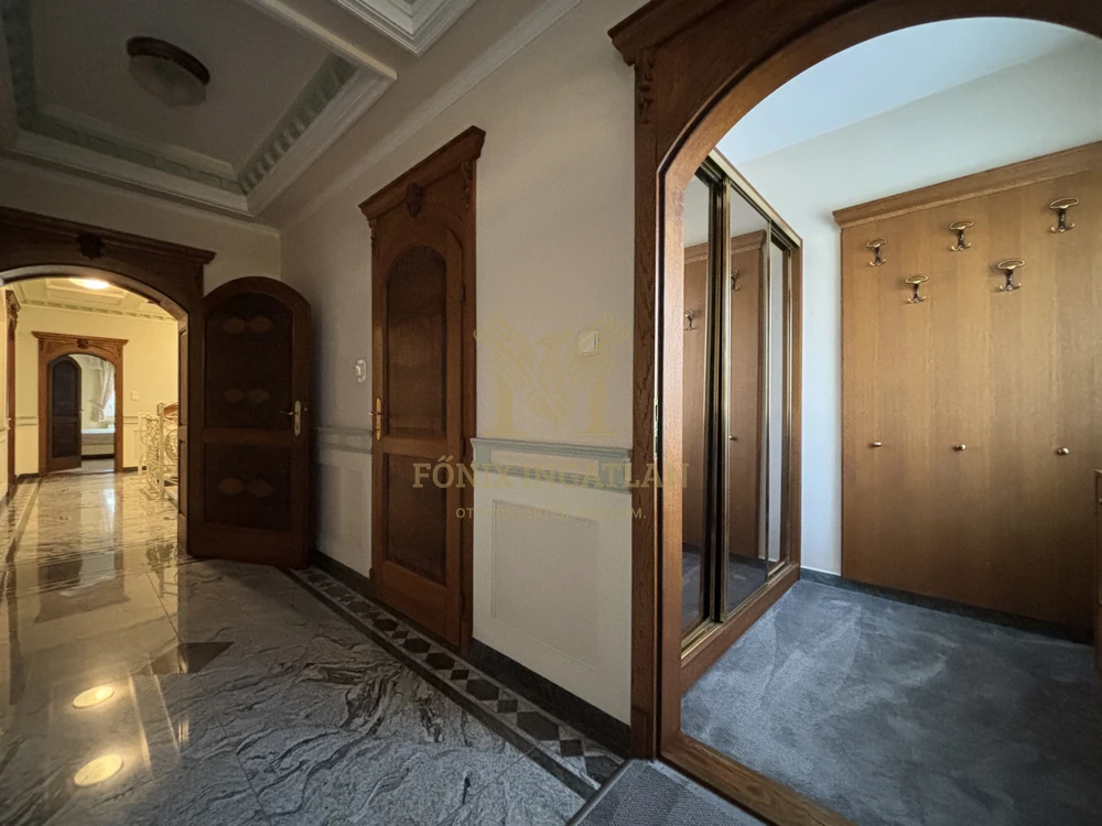 Luxus villa Dunakeszin VONZÓ ÁRON