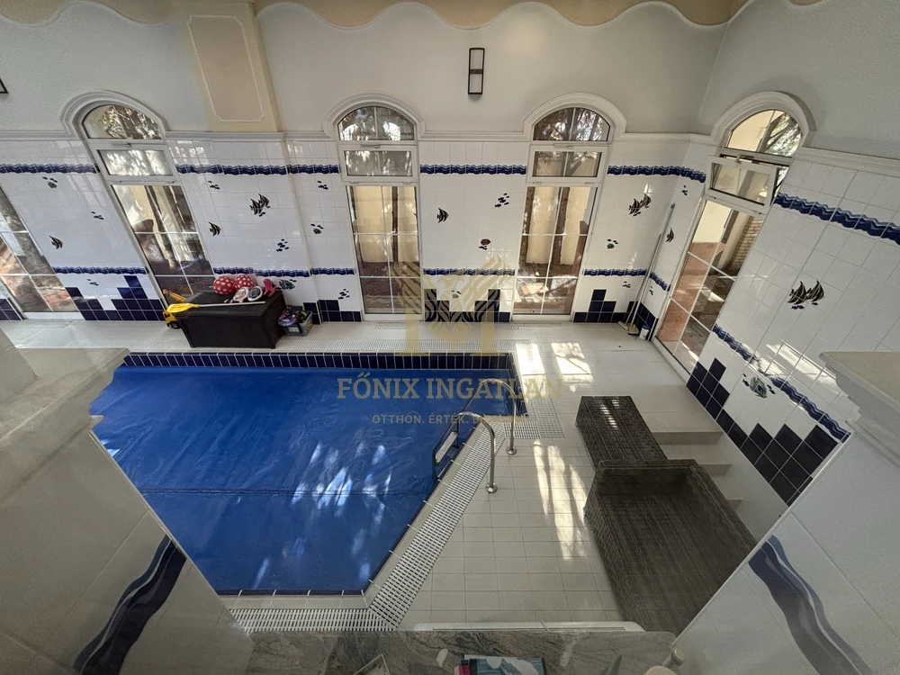 Luxus villa Dunakeszin VONZÓ ÁRON