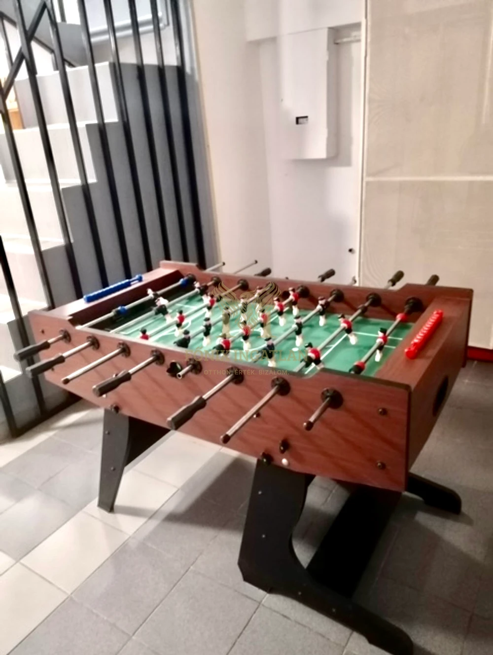 MUNKÁSSZÁLLÓ eladó Taksonyban!