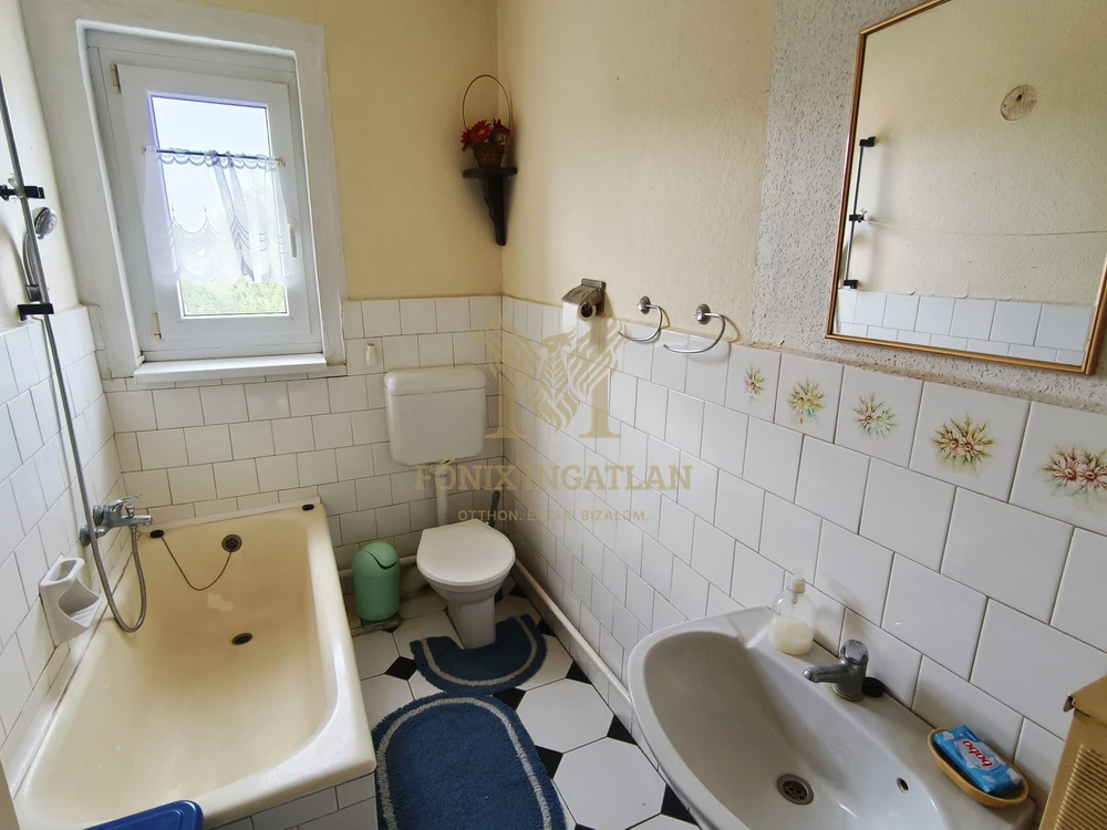 Sokoldalúan hasznosítható családi ház, apartmanház