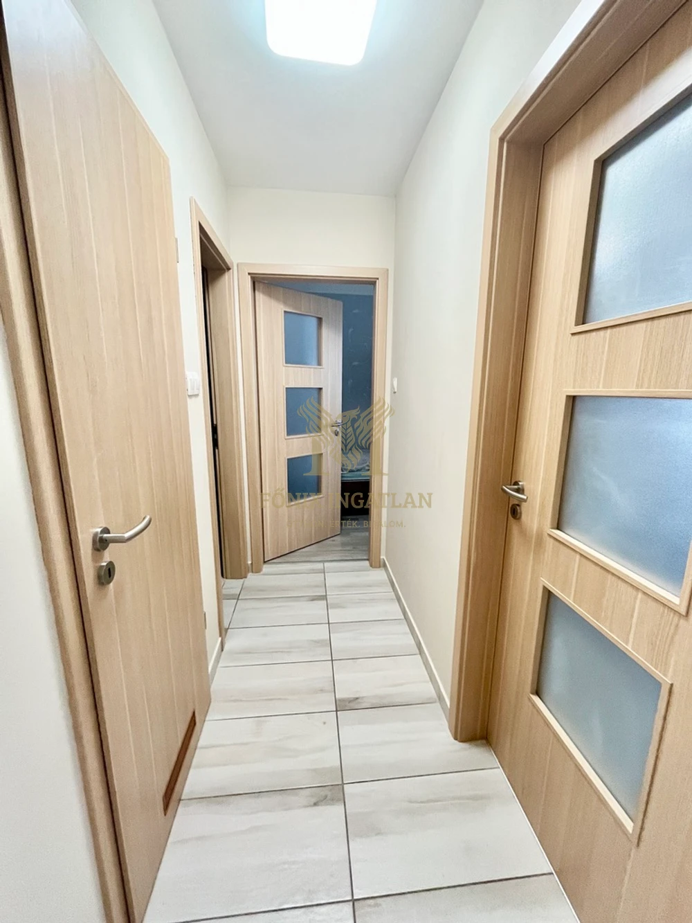 Elegáns lakás Debrecen belvárosában – költözzön be azonnal a Párizsi Udvarba!