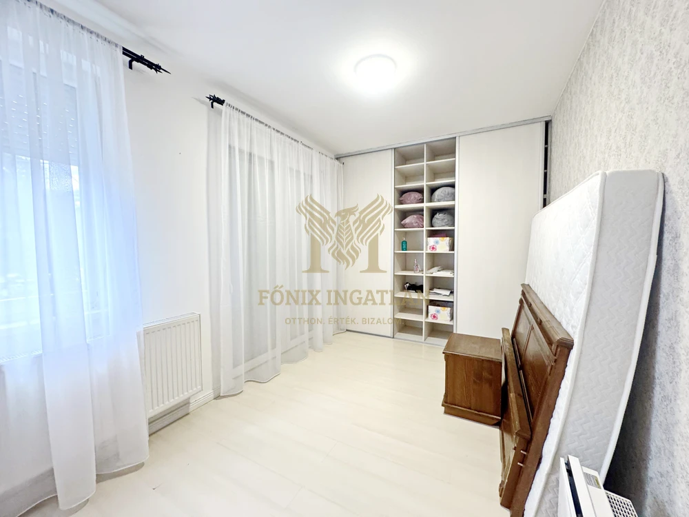 A Kishegyesi úti Innovációs park közelében kertkapcsolatos lakás eladó!