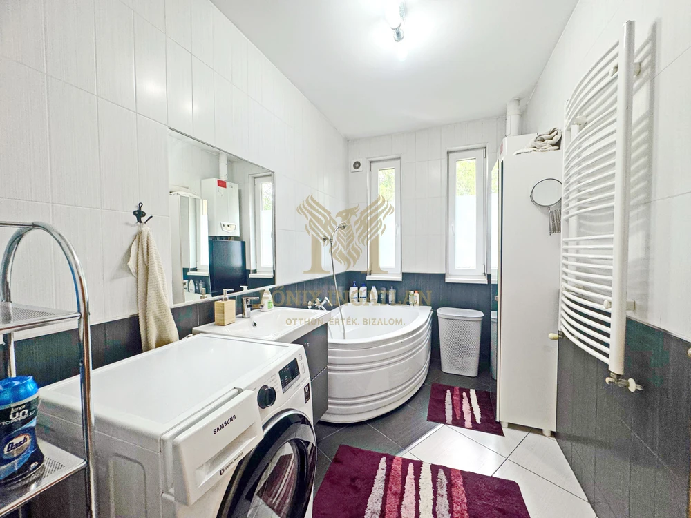 A Kishegyesi úti Innovációs park közelében kertkapcsolatos lakás eladó!