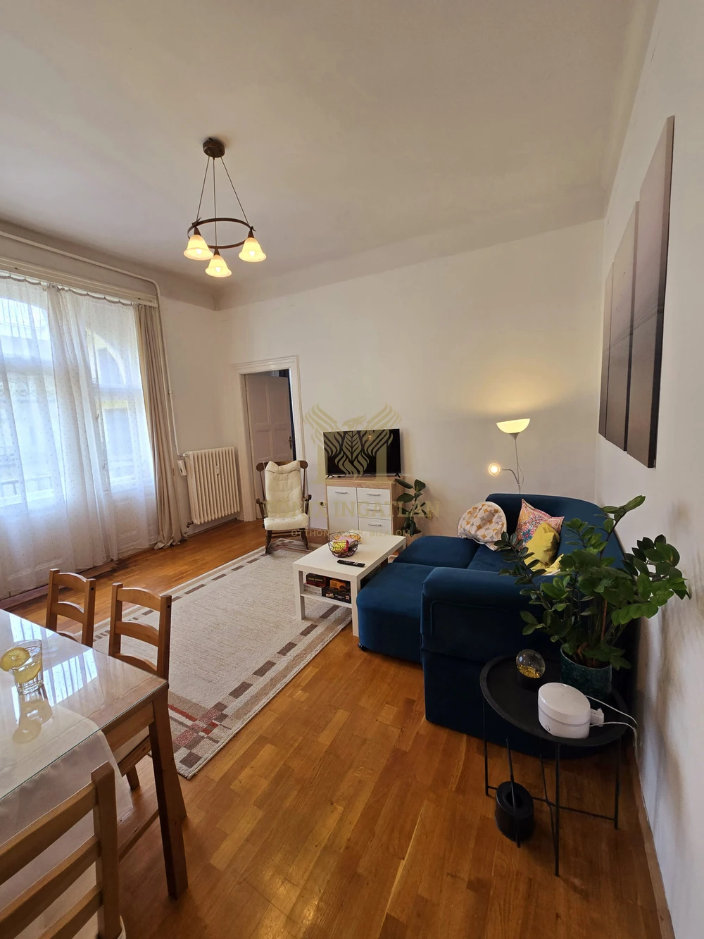 Eladó történelmi 61 m²-es lakás a VII. kerületben