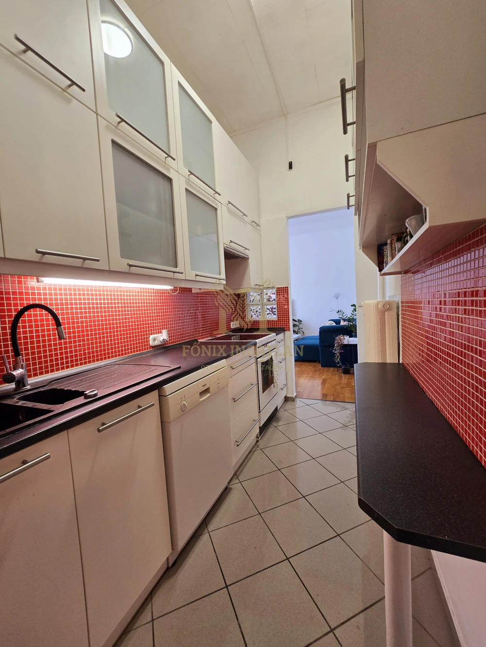 Eladó történelmi 61 m²-es lakás a VII. kerületben