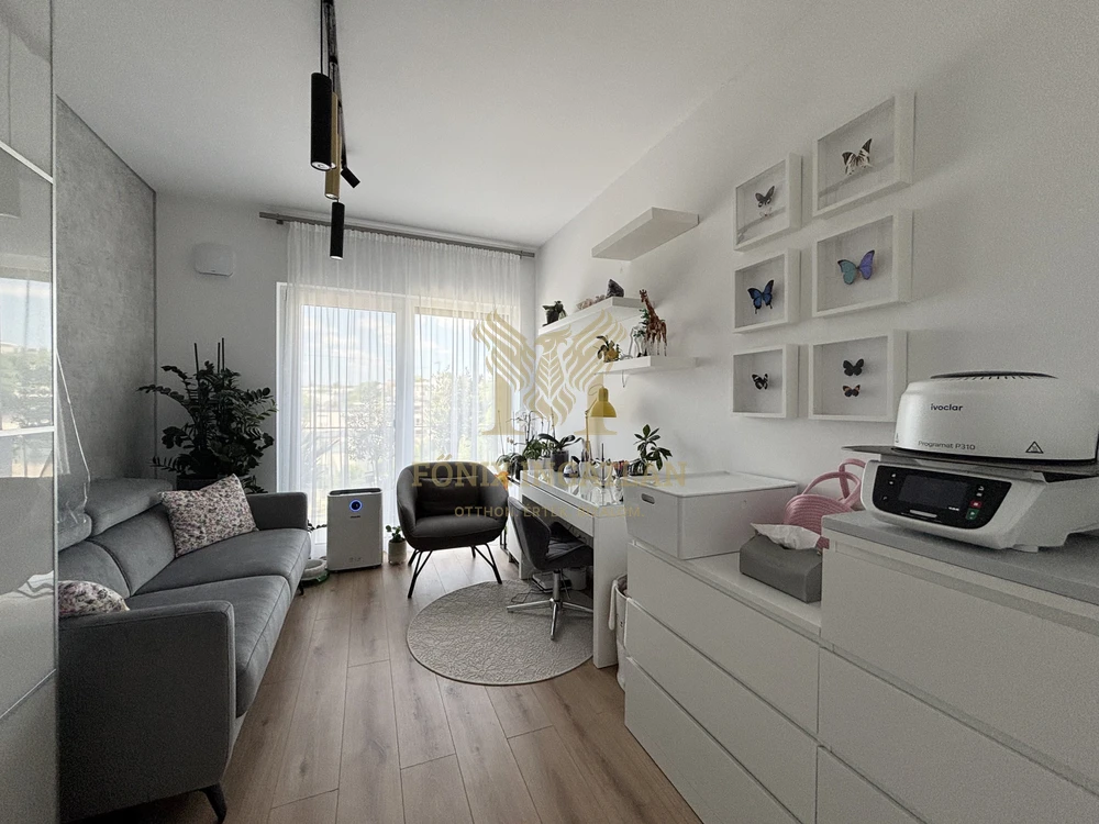 Különleges körpanorámás luxus penthouse lakás Madárhegyen