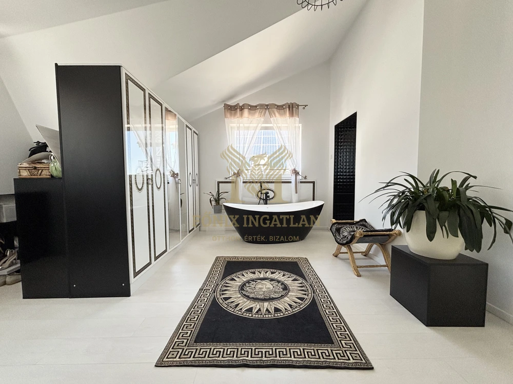 Eladó örökpanorámás luxus családi ház