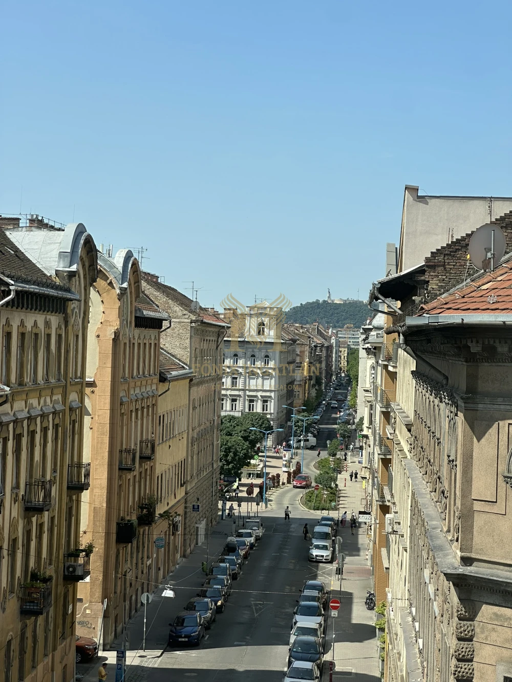 Tágas, 210 m²-es történelmi lakás, panorámás Citadella kilátással Budapest 14. kerületében