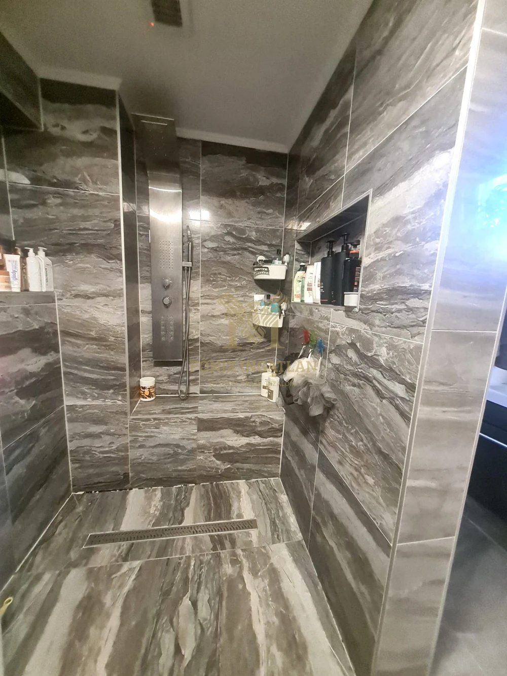 MINIBIRTOK DABAS, GYÓN VÁROSKÖZPONTBAN ELADÓ!