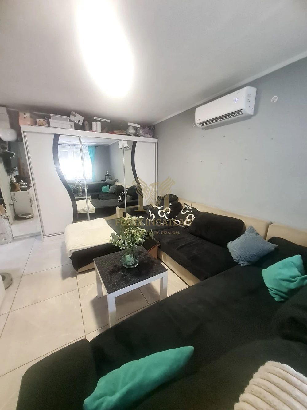 MINIBIRTOK DABAS, GYÓN VÁROSKÖZPONTBAN ELADÓ!