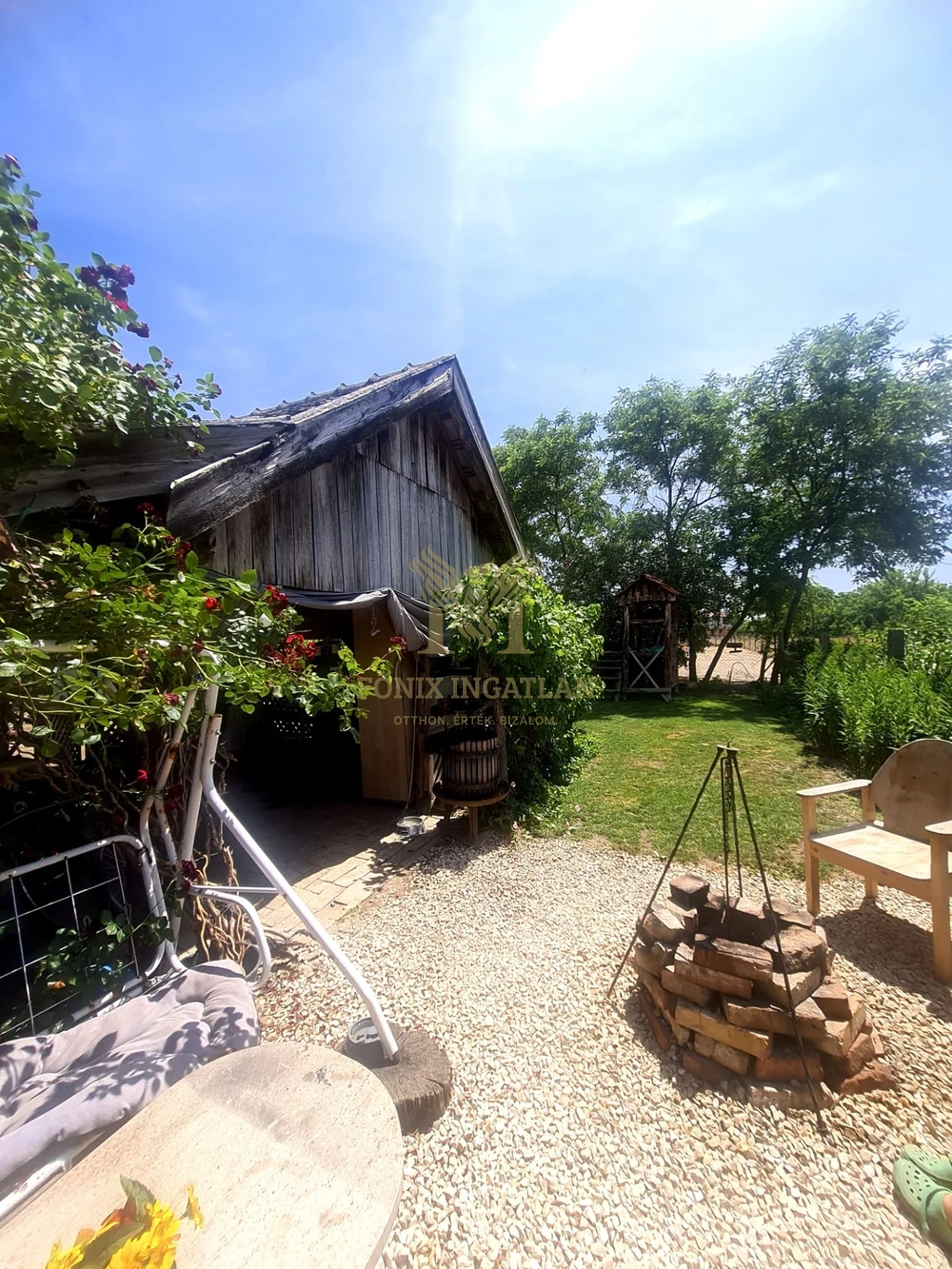 MINIBIRTOK DABAS, GYÓN VÁROSKÖZPONTBAN ELADÓ!