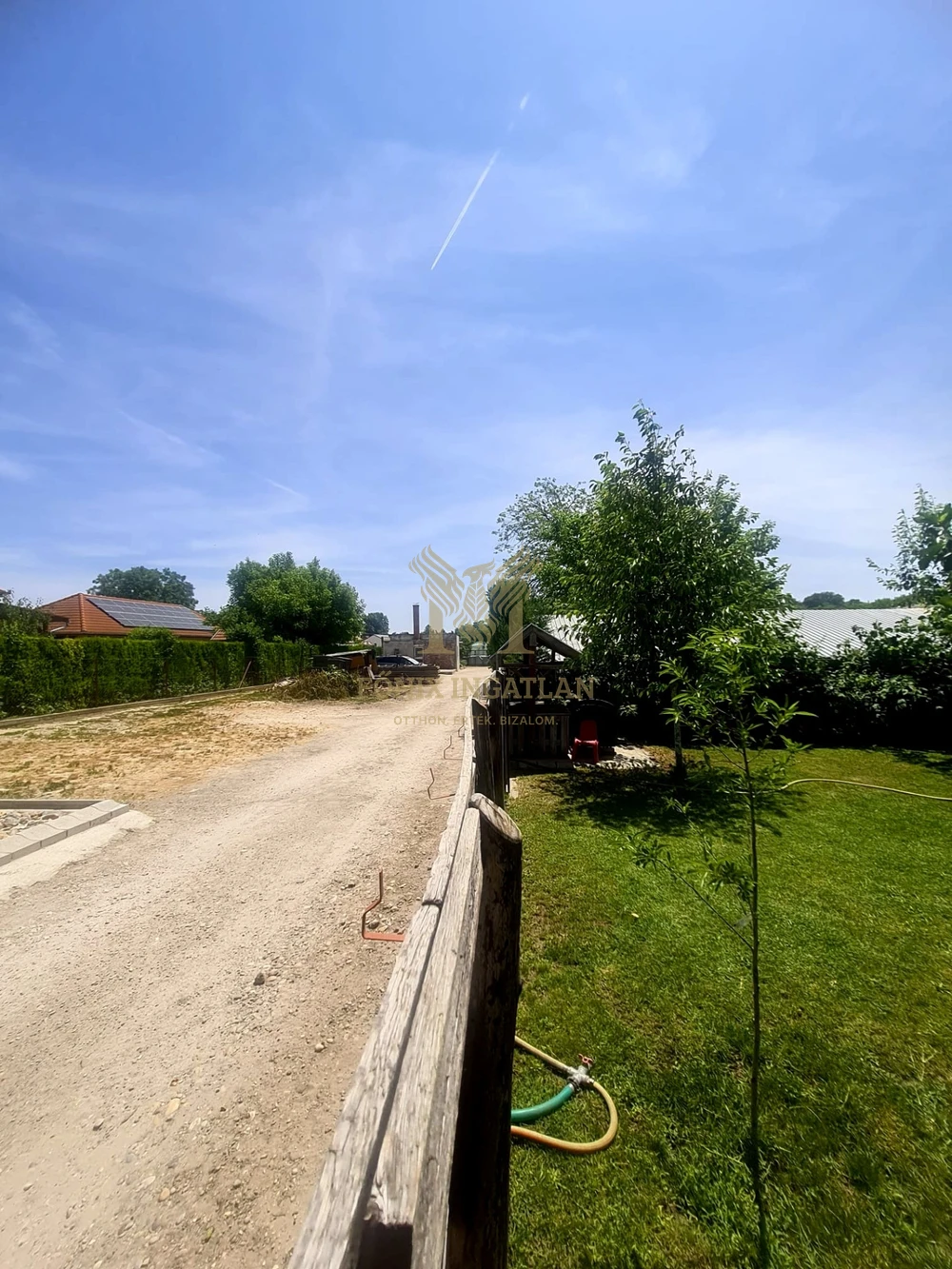 MINIBIRTOK DABAS, GYÓN VÁROSKÖZPONTBAN ELADÓ!