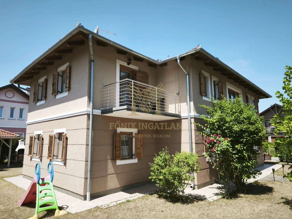 Eladó Stílusos Apartmanház a Balaton Szívében – Kivételes Lehetőség Befektetőknek!