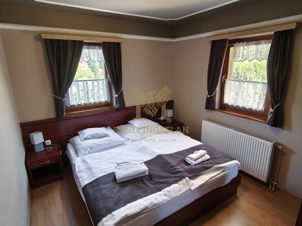 Eladó Stílusos Apartmanház a Balaton Szívében – Kivételes Lehetőség Befektetőknek!