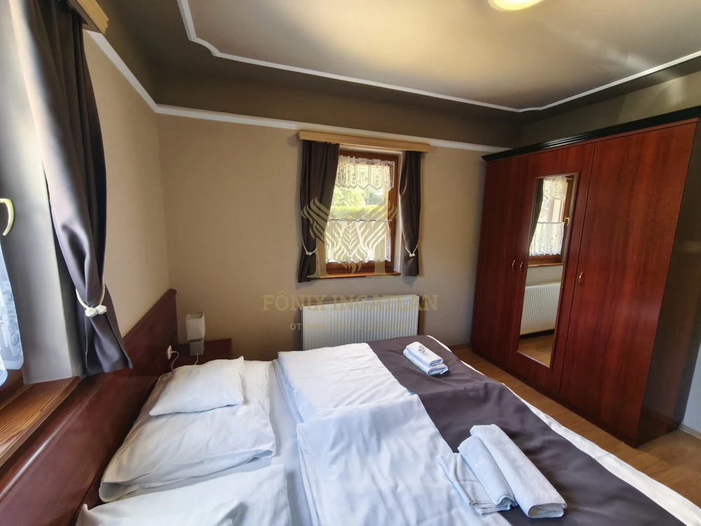 Eladó Stílusos Apartmanház a Balaton Szívében – Kivételes Lehetőség Befektetőknek!