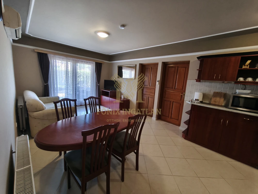 Eladó Stílusos Apartmanház a Balaton Szívében – Kivételes Lehetőség Befektetőknek!