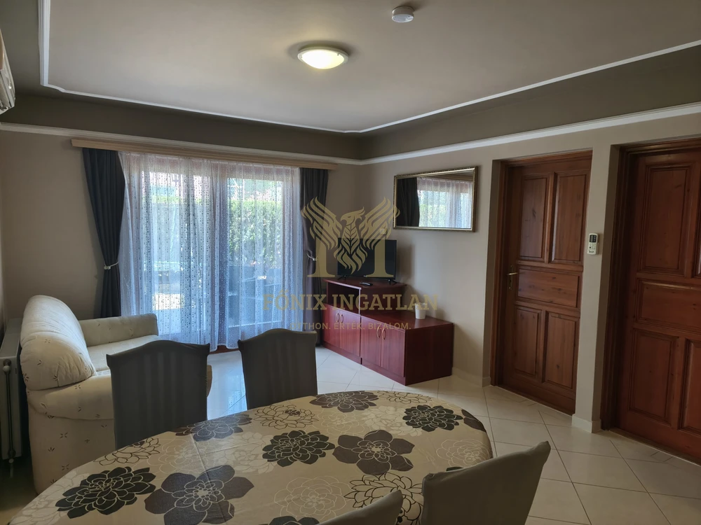 Eladó Stílusos Apartmanház a Balaton Szívében – Kivételes Lehetőség Befektetőknek!