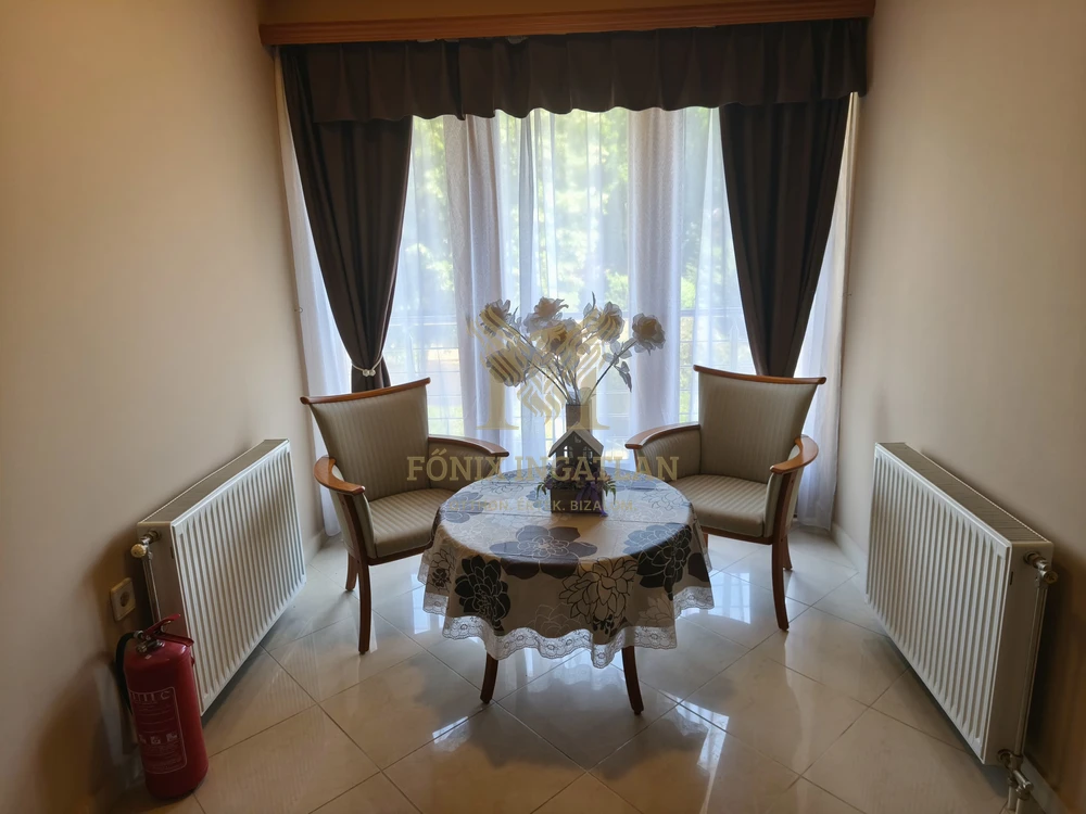 Eladó Stílusos Apartmanház a Balaton Szívében – Kivételes Lehetőség Befektetőknek!