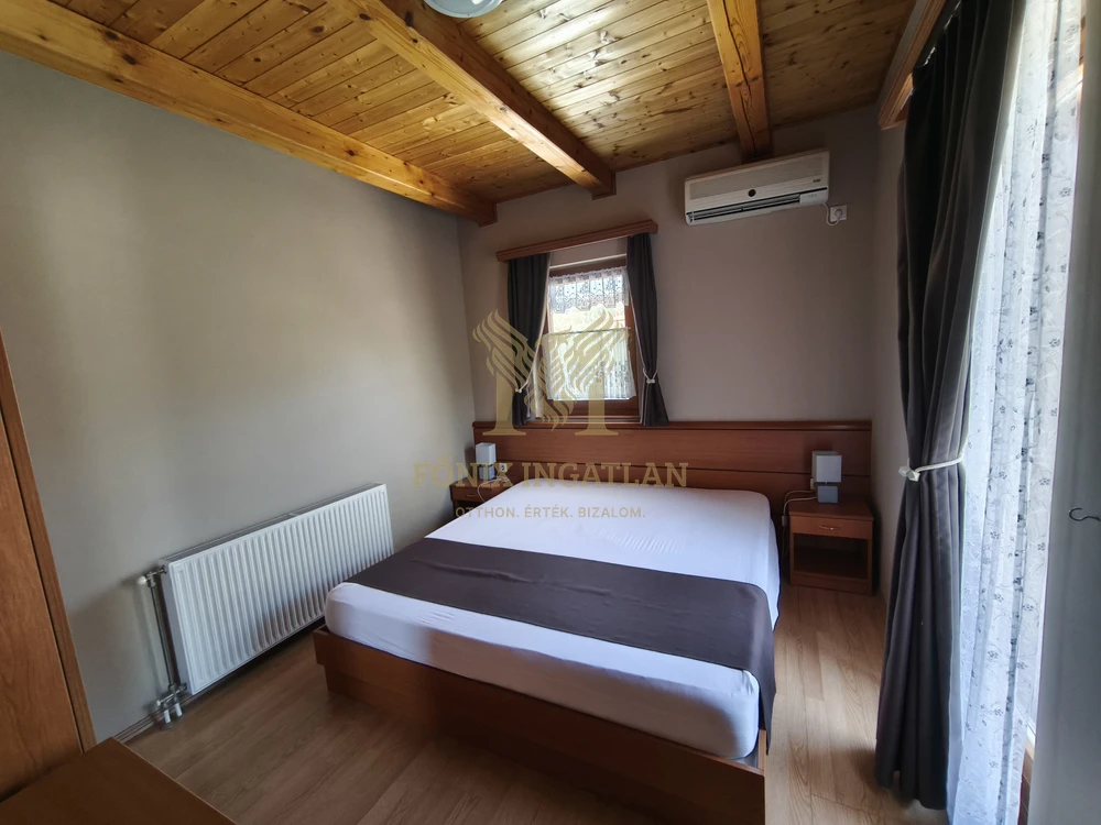 Eladó Stílusos Apartmanház a Balaton Szívében – Kivételes Lehetőség Befektetőknek!