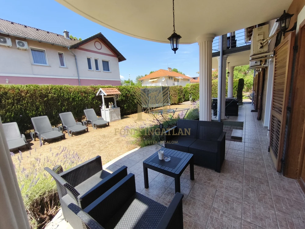 Eladó Stílusos Apartmanház a Balaton Szívében – Kivételes Lehetőség Befektetőknek!