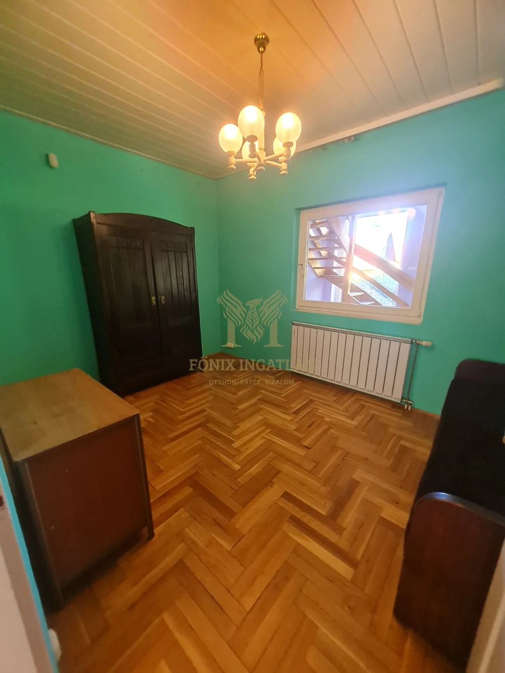 Gödön felújított családi ház eladó!