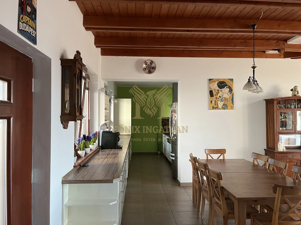 Ritkaság Pátyon eladóvá vált a TÜNDÉRLAK