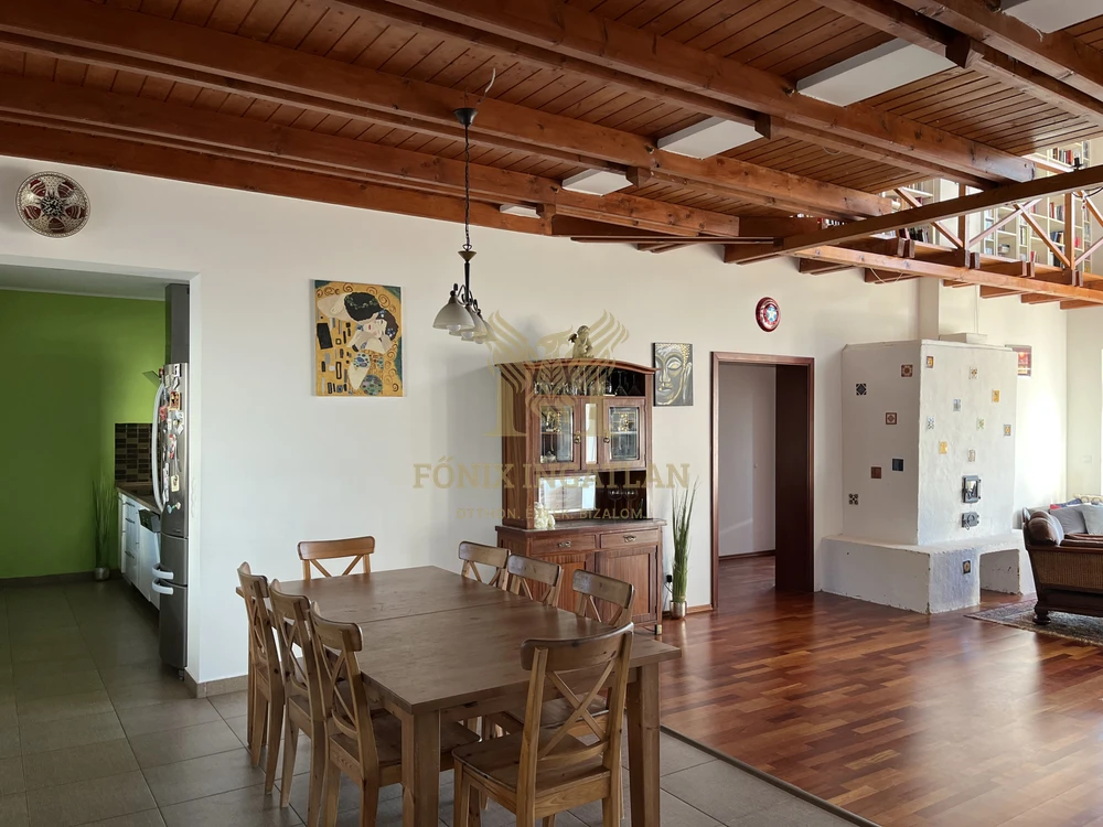 Ritkaság Pátyon eladóvá vált a TÜNDÉRLAK