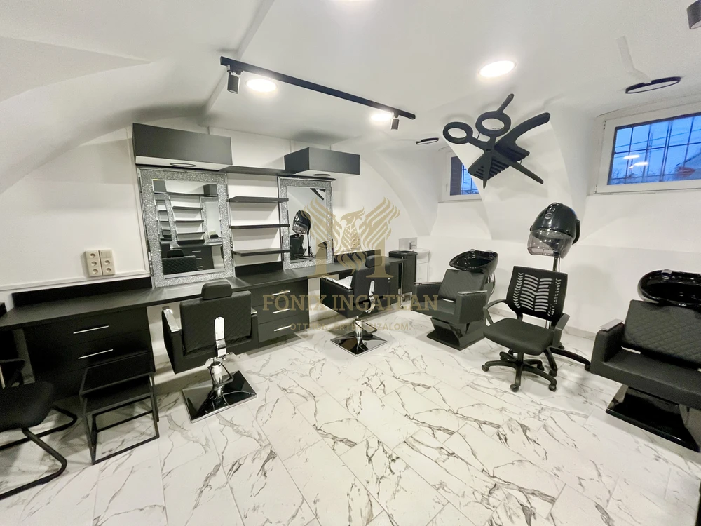 9 székes szépségszalon KIADÓ Debrecen belvárosának peremén!