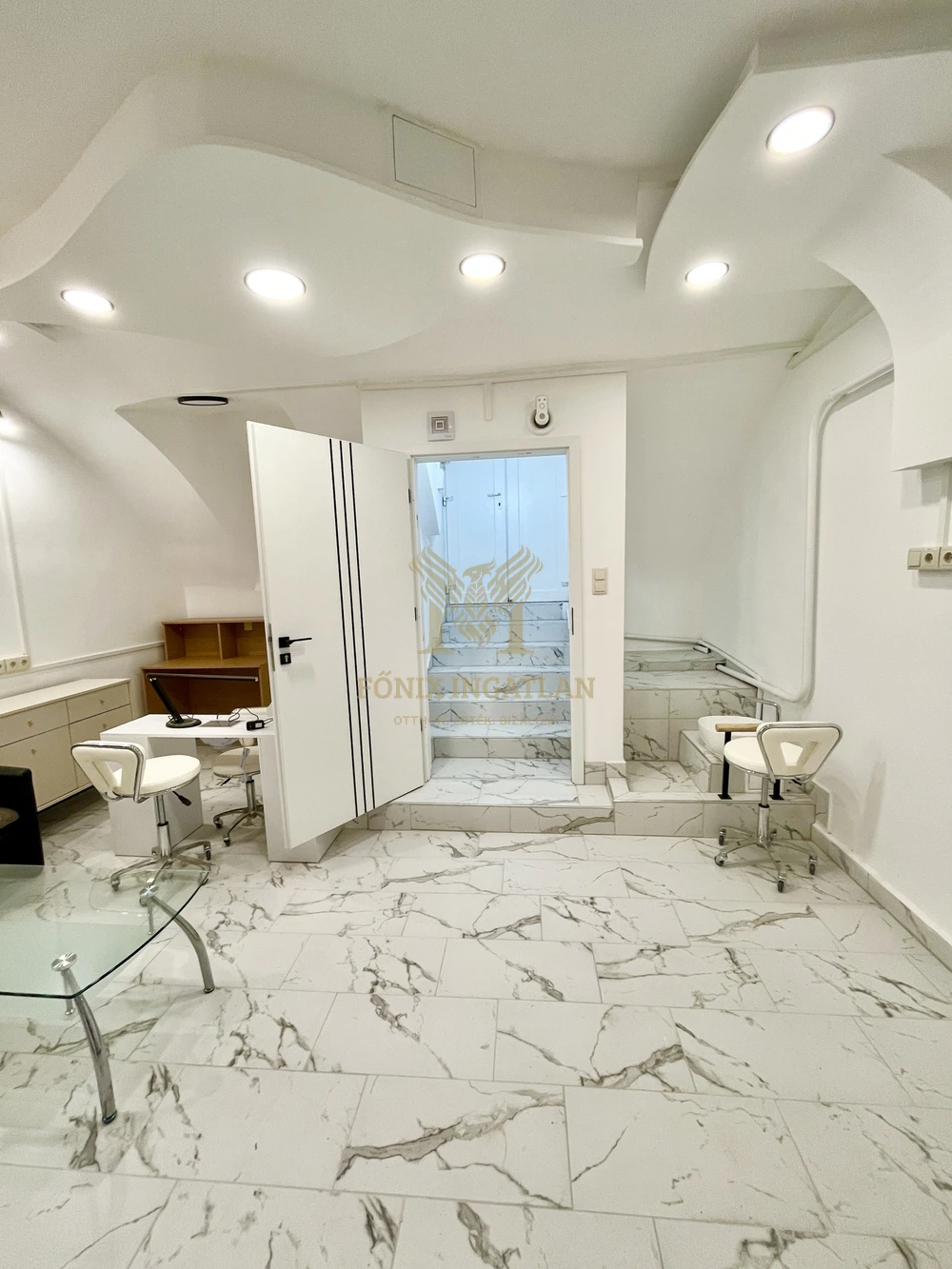 9 székes szépségszalon KIADÓ Debrecen belvárosának peremén!