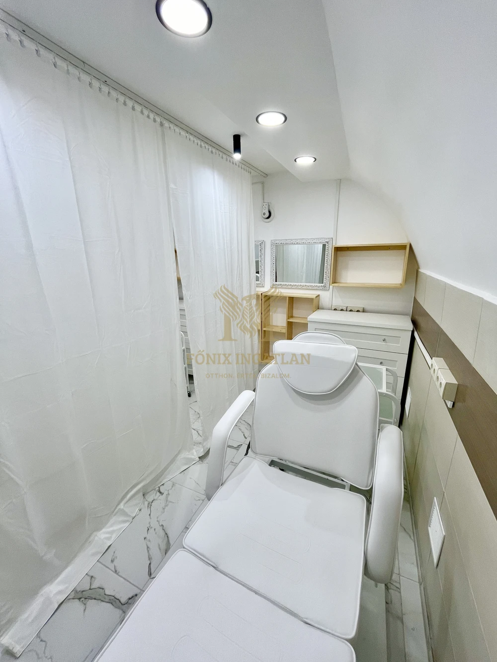 9 székes szépségszalon KIADÓ Debrecen belvárosának peremén!