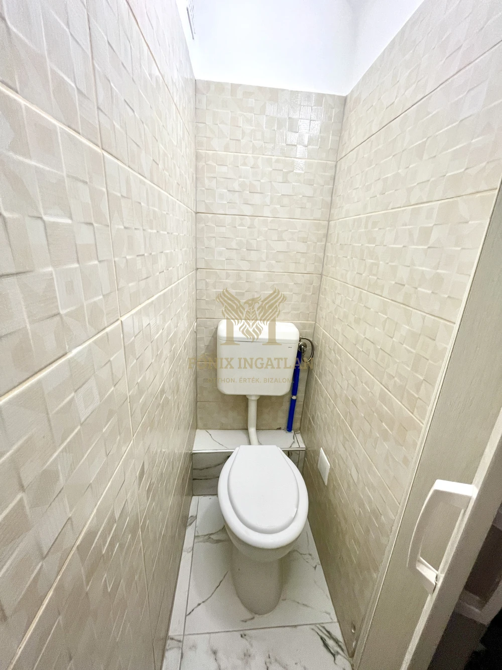 9 székes szépségszalon KIADÓ Debrecen belvárosának peremén!