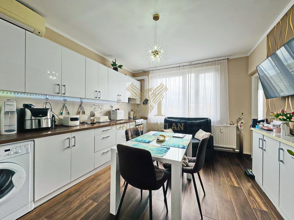 Ízléses Derék utcai lakás eladó!