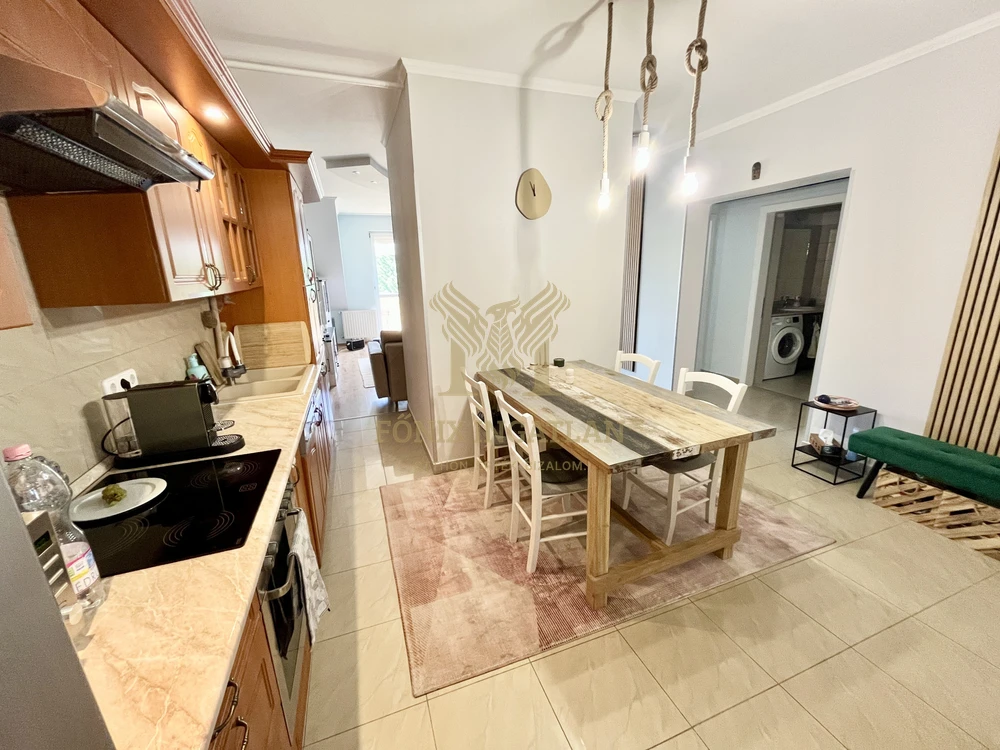 Óvárosi nyugalom 65 nm-en – teljes berendezéssel is eladó