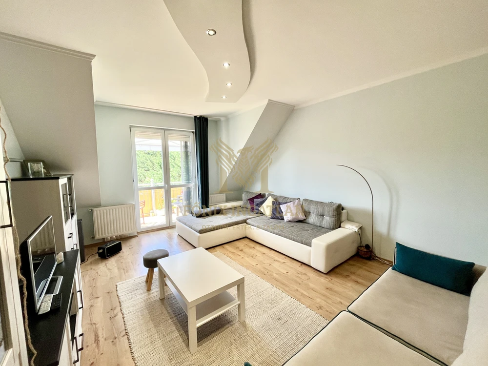 Óvárosi nyugalom 65 nm-en – teljes berendezéssel is eladó