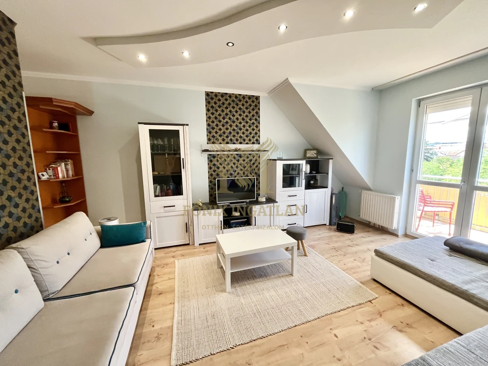 Óvárosi nyugalom 65 nm-en – teljes berendezéssel is eladó