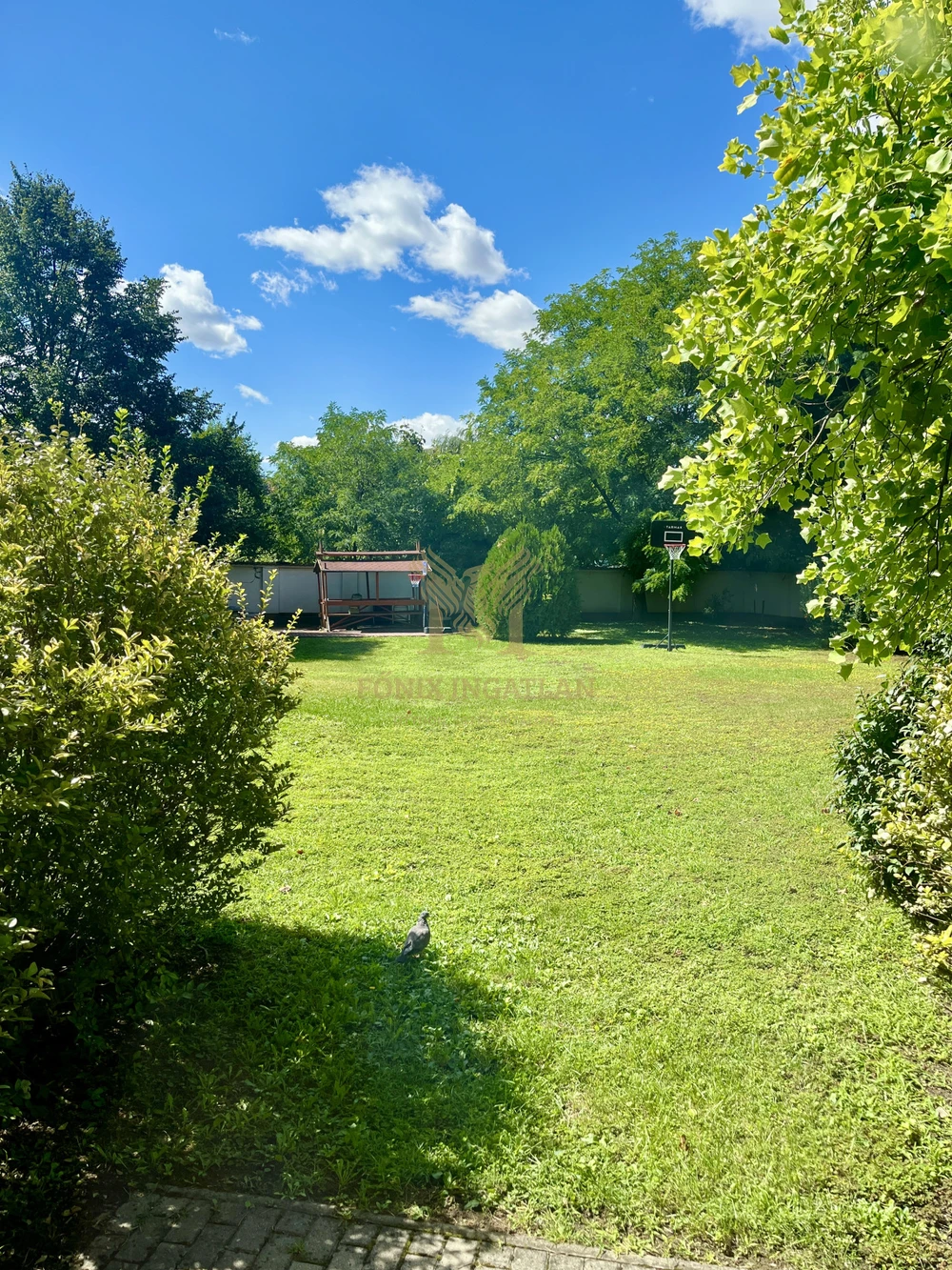 Óvárosi nyugalom 65 nm-en – teljes berendezéssel is eladó