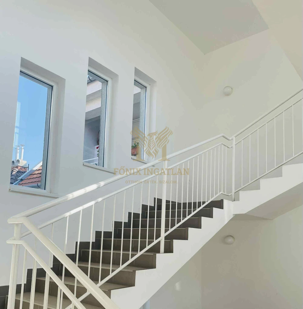 Óvárosi nyugalom 65 nm-en – teljes berendezéssel is eladó