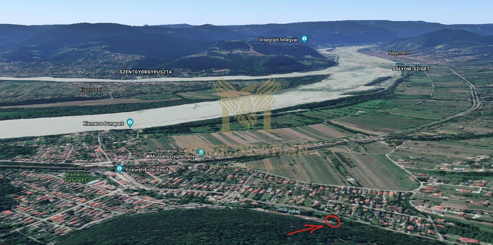 Panorámás otthon Kismaros szívében – erdő és patak ölelésében