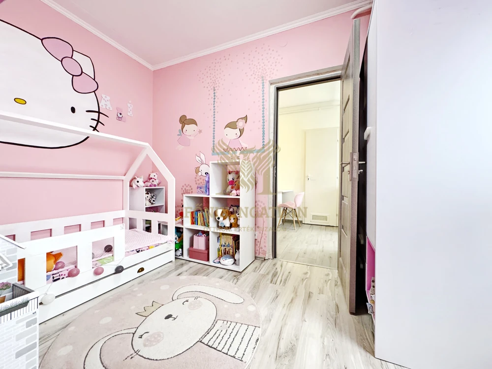 Modern és ízléses tócóvölgyi lakás eladó!