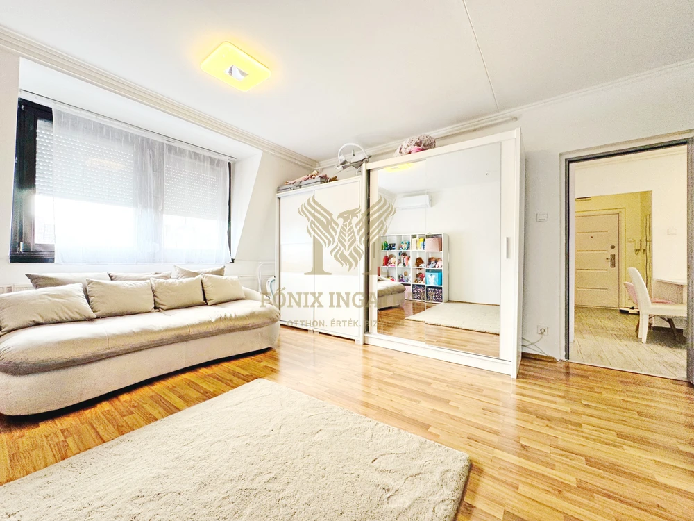 Modern és ízléses tócóvölgyi lakás eladó!