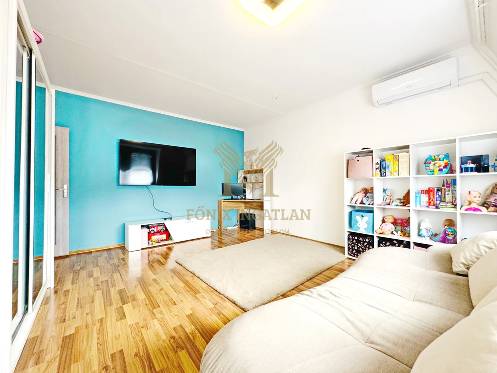 Modern és ízléses tócóvölgyi lakás eladó!